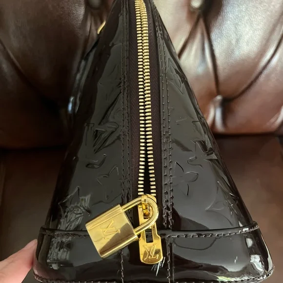 Louis Vuitton Alma BB Monogram in burgundy patent leather doctor bag - Picture 5 of 7